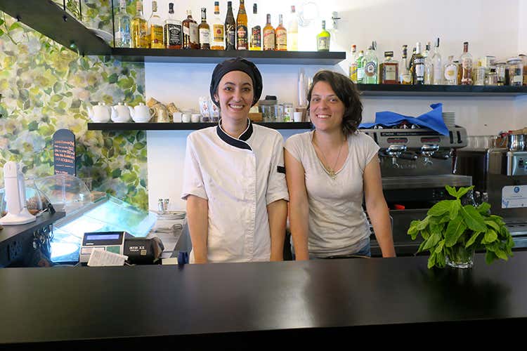 Marina Scalesse e Francesca Leone (I sapori alle Freschette di Palermo ricordano i popoli di mezzo mondo)