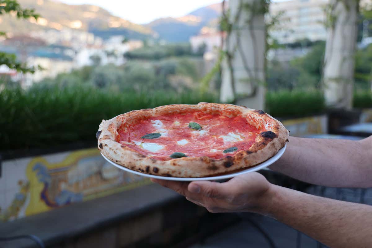 Saporì è la prova che la pizza può essere (benissimo) da hotel di lusso