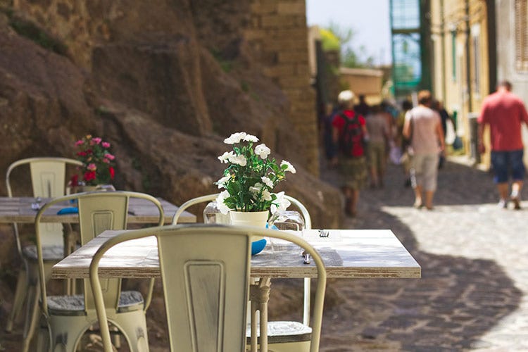 Sardegna per prima in zona bianca: l'isola felice dei ristoranti