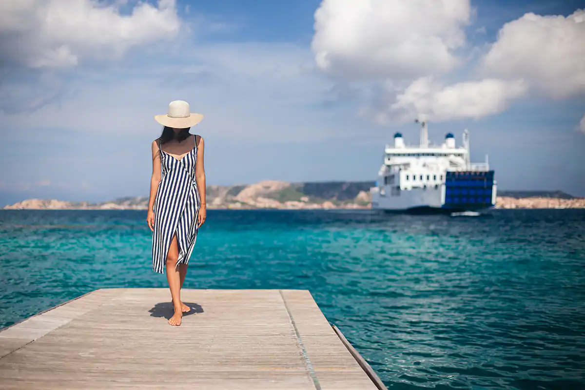 La Sardegna ha deciso lo stop per le seconde case Sardegna, stop seconde case: l'isola sceglie la linea dura