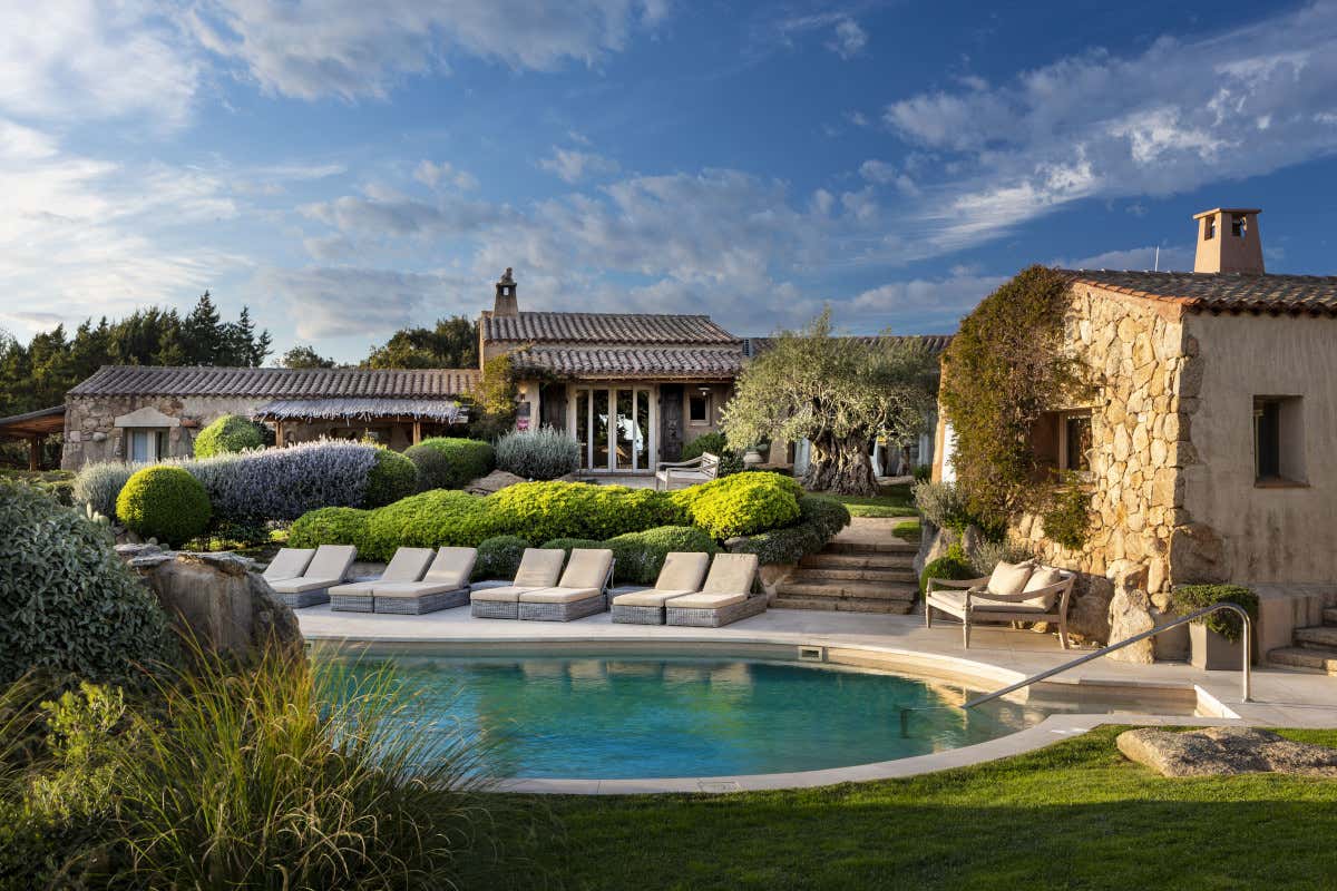 In Costa Smeralda tra resort e ristoranti da vivere anche in autunno