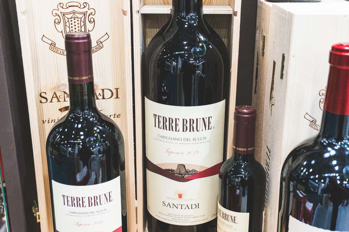 La Sardegna enologica tra accoglienza e vitigni autoctoni riscoperti La Sardegna enologica tra accoglienza e vitigni autoctoni riscoperti