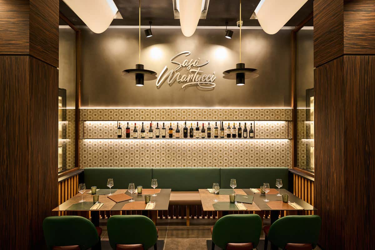 Dettaglio della sala della pizzeria di Milano