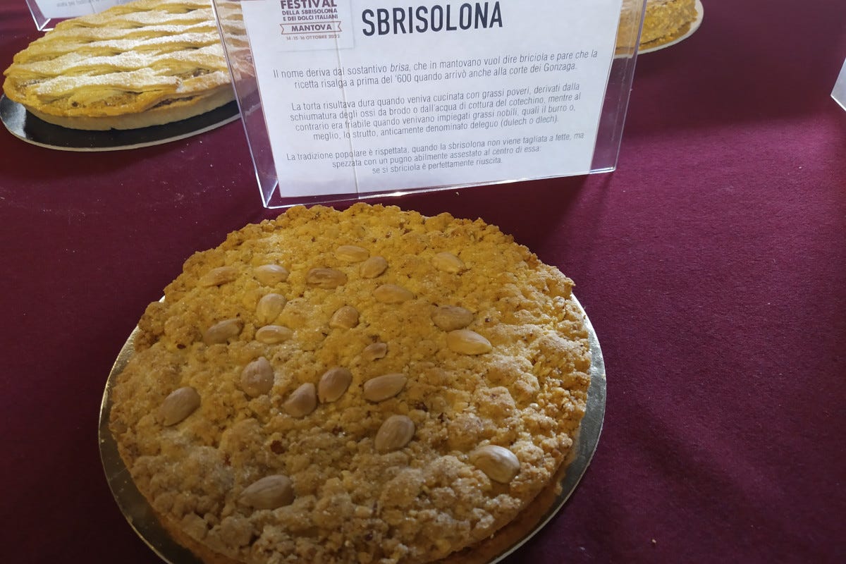 La sbrisolona  Mantova celebra la sua torta: ecco il Festival della sbrisolona