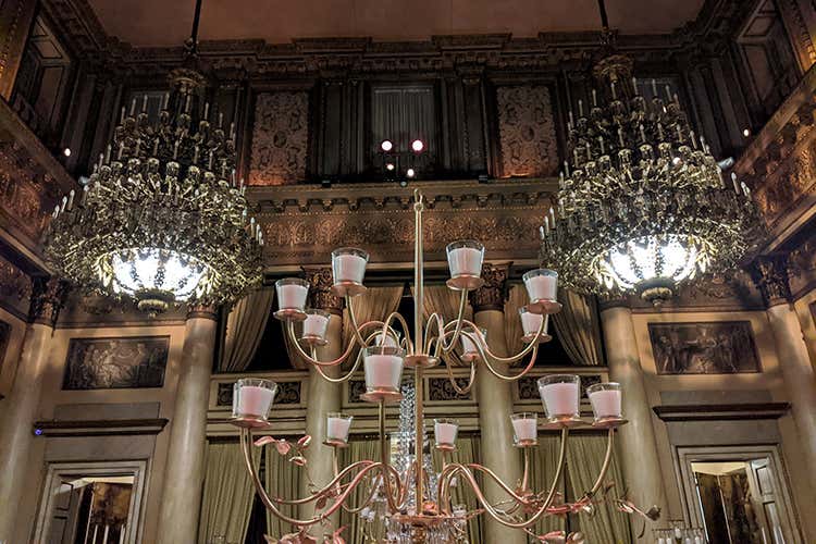 Alla Prima del Teatro alla Scala vincono lirica ed enogastronomia