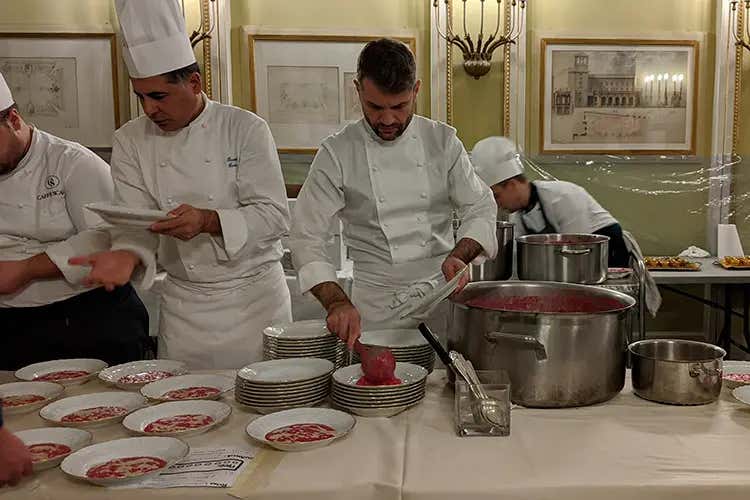 Alla Prima del Teatro alla Scala vincono lirica ed enogastronomia