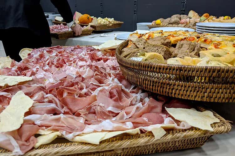 Alla Prima del Teatro alla Scala vincono lirica ed enogastronomia