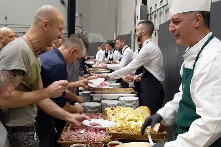 Alla Prima del Teatro alla Scala vincono lirica ed enogastronomia