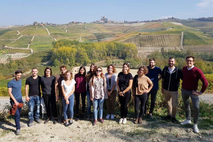 (Gli scarti delle cantine diventano oggetti di design) (Gli scarti delle cantine diventano oggetti di design)