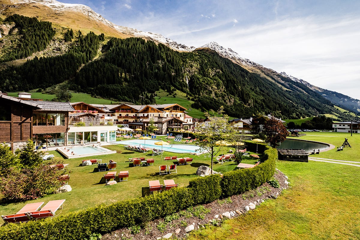 Il family-resort a 4 stelle dalle dimensioni spettacolar L’hotel per famiglie che coccola i genitori: nuova ala adults only allo Schneeberg