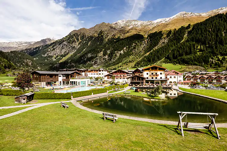 Lo Schneeberg Family Resort &amp; spa offre spazi ed esperienze che soddisfano le esigenze di tutta la famiglia Fuga nella natura con divertimento? Riapre l&rsquo;Hotel Schneeberg
