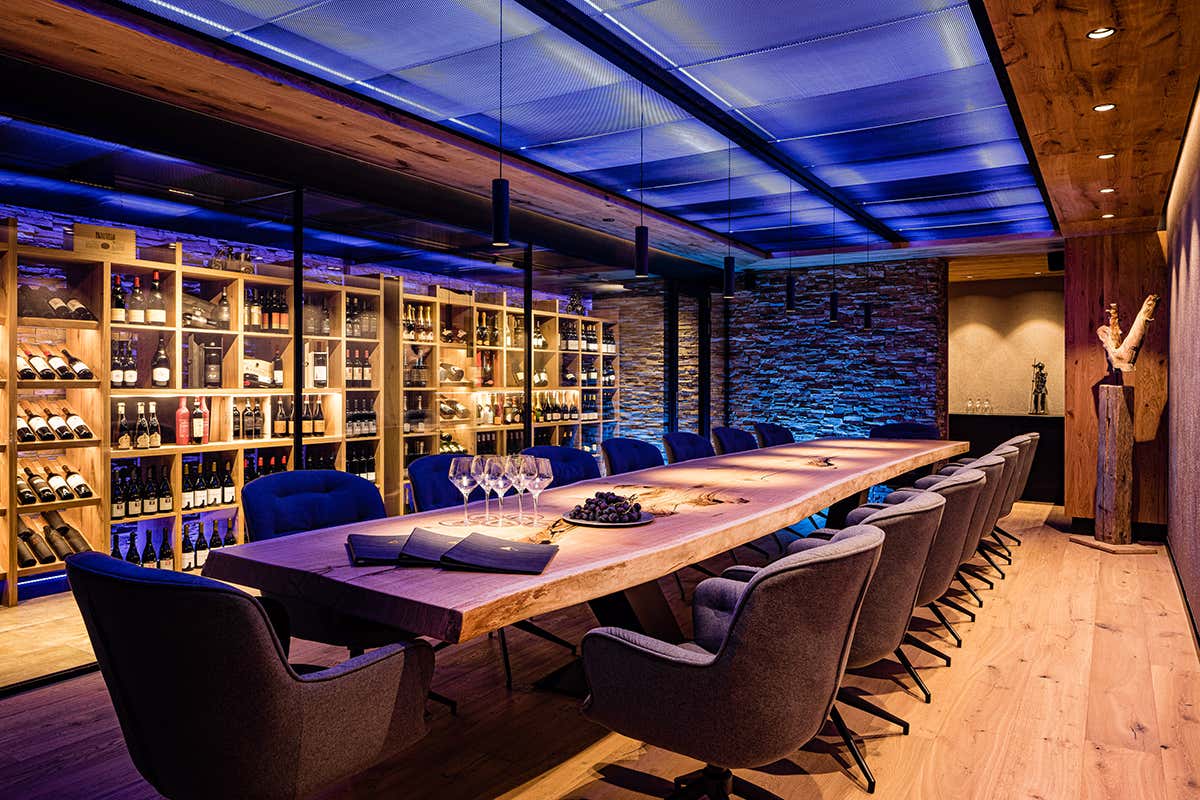 La nuova wine-lounge L’hotel per famiglie che coccola i genitori: nuova ala adults only allo Schneeberg