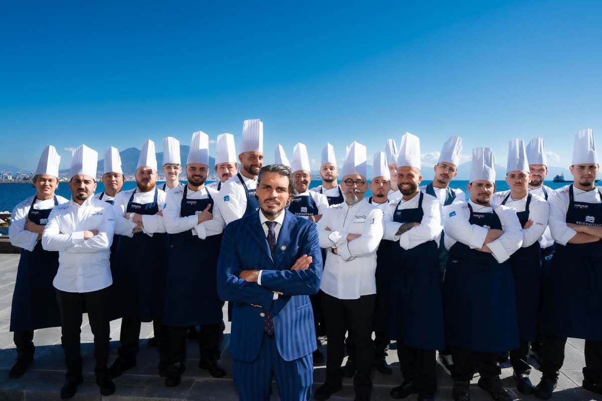 Giuseppe Scicchitano con tutta la sua brigata