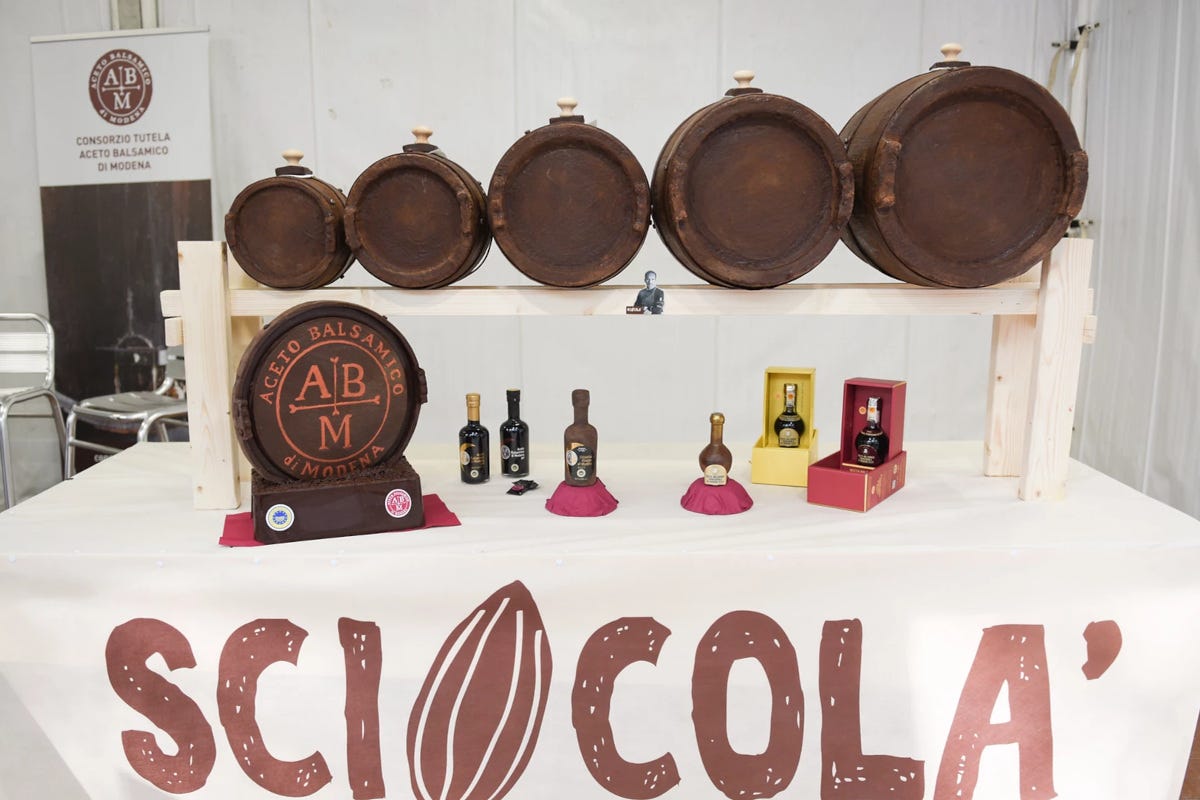 Uno stand di Scicola a Modena (foto sito Sciocola)  Sulla via del gusto, un tour di imperdibili eventi culinari