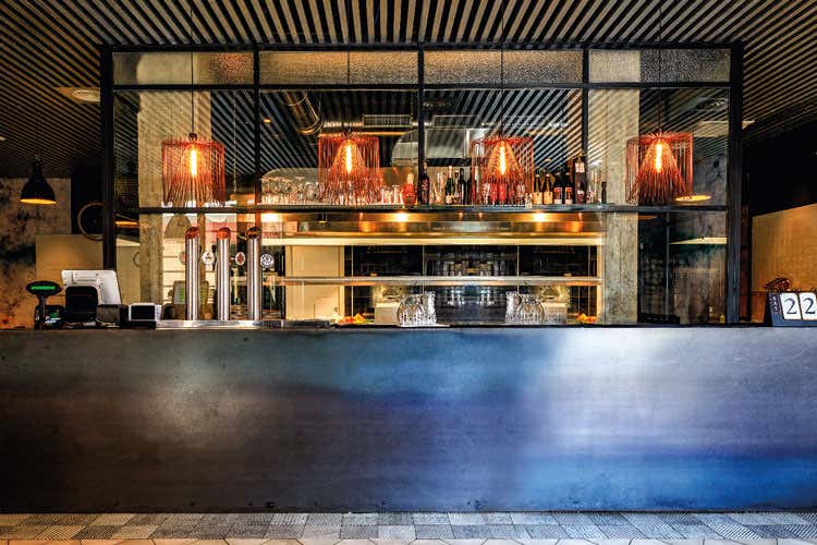 (Sciué - il panino vesuviano Bilancio positivo per il primo triennio) (Sciué - il panino vesuviano Bilancio positivo per il primo triennio)