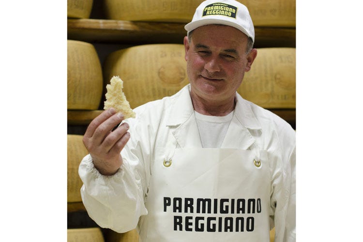 (Alla scoperta del Parmigiano Reggiano Caseifici aperti per un weekend)