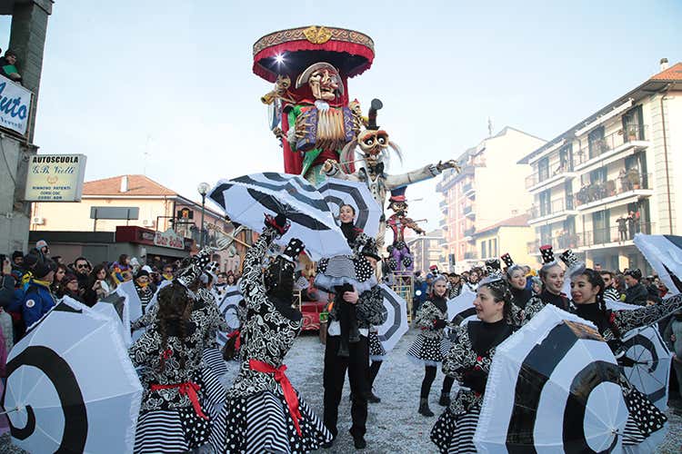 Il Carnevale di Seshi&agrave; (Alla scoperta di carnevali e borghi tra Piemonte e Val d'Aosta)