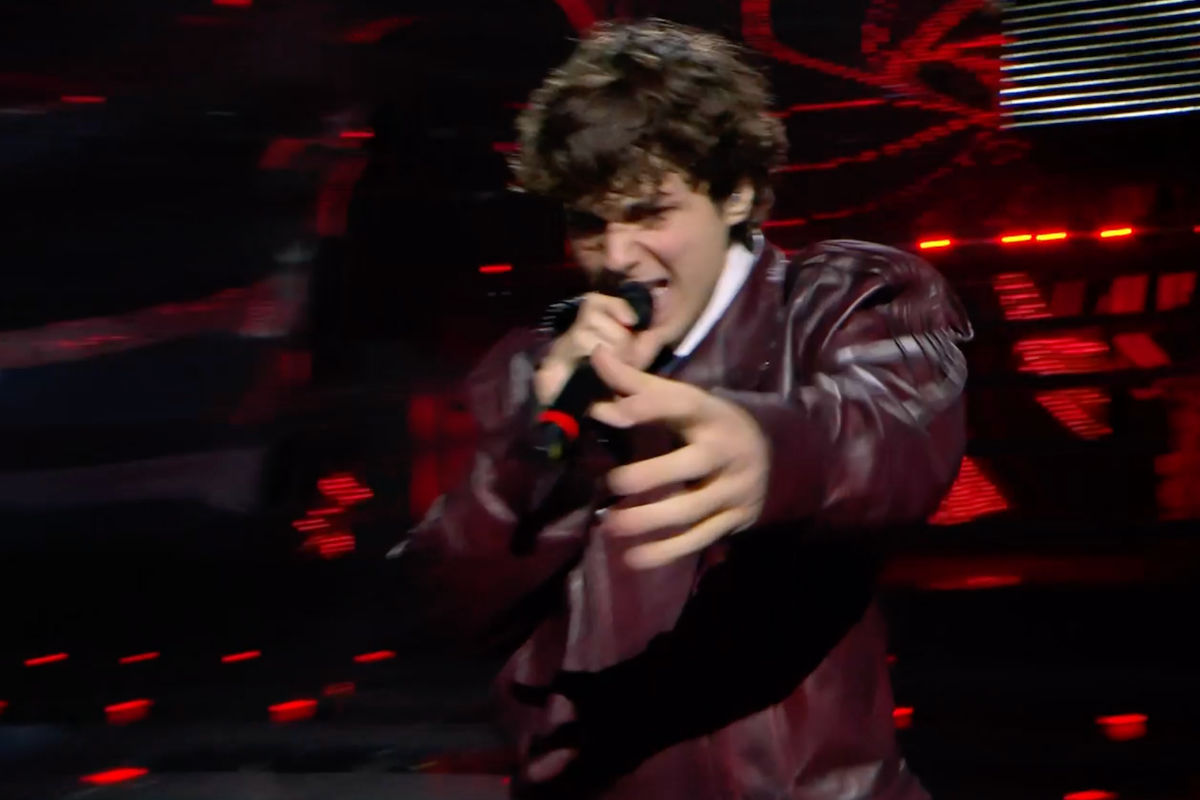 Sanremo 2025: TOP e FLOP della 2ª serata del festival a metà fra passato e presente