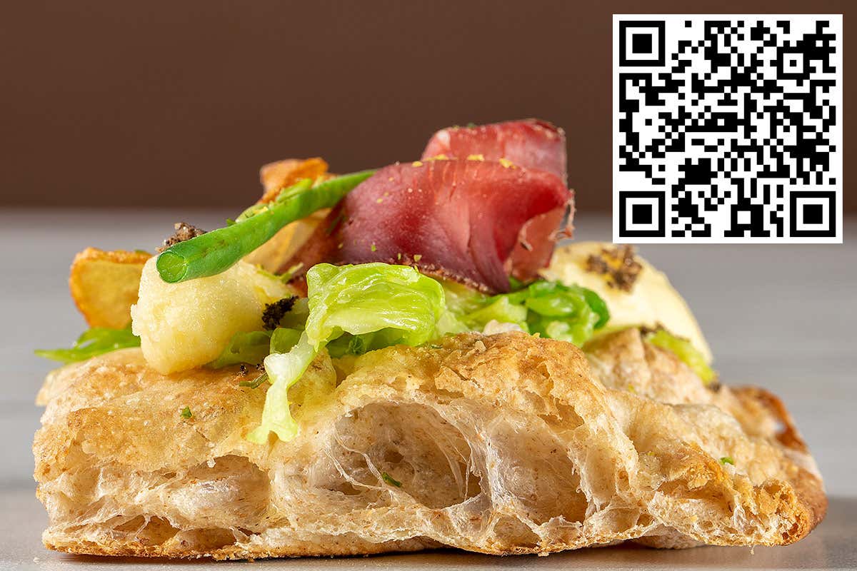 Scrocchiarella I Taròz I pizza-chef esaltano Scrocchiarella con ingredienti del territorio Scrocchiarella I Taròz I pizza-chef esaltano Scrocchiarella con ingredienti del territorio