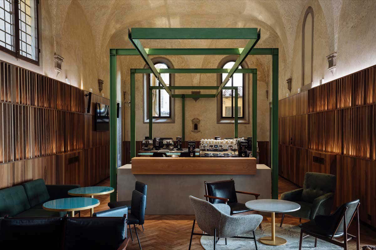 Gli spazi del brand Ditta Artigianale In un ex-monastero fiorentino nasce la prima Scuola del Caffè in Europa Gli spazi del brand Ditta Artigianale In un ex-monastero fiorentino nasce la prima Scuola del Caffè in Europa