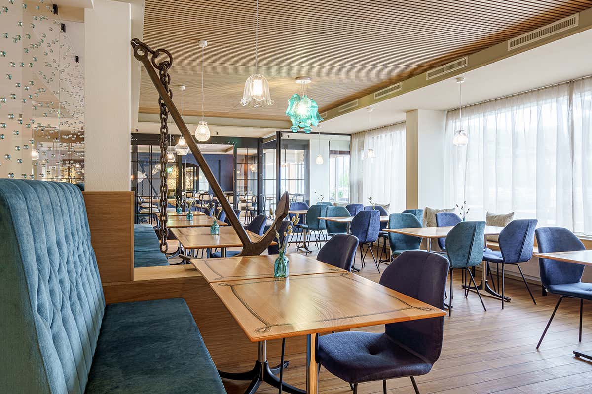 La sala interna del ristorante dell'Hotel Restaurant Seegarten Marin