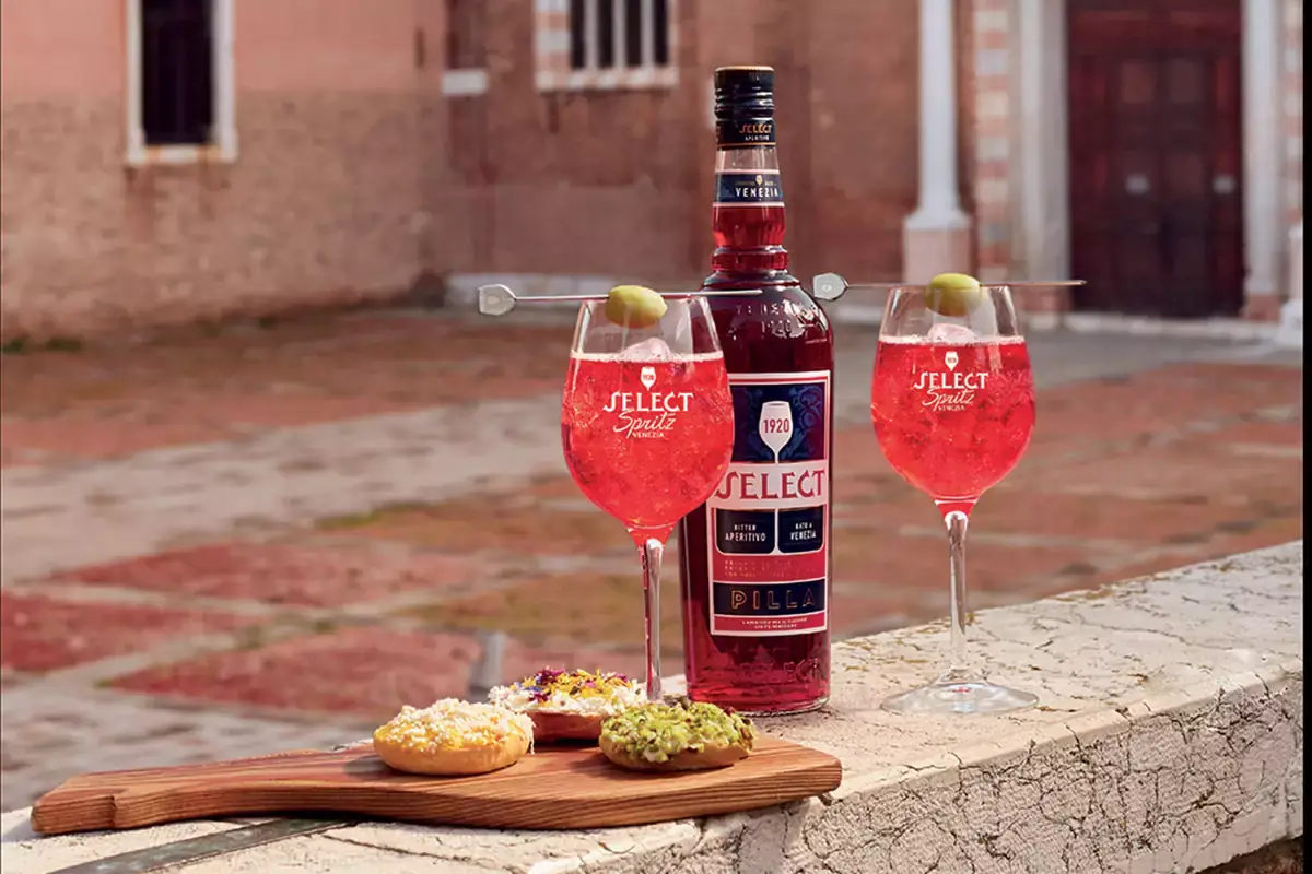 Select Spritz Veneziano con cicchetti - Foto Claudia di Francescantonio Select firma lo Spritz Veneziano