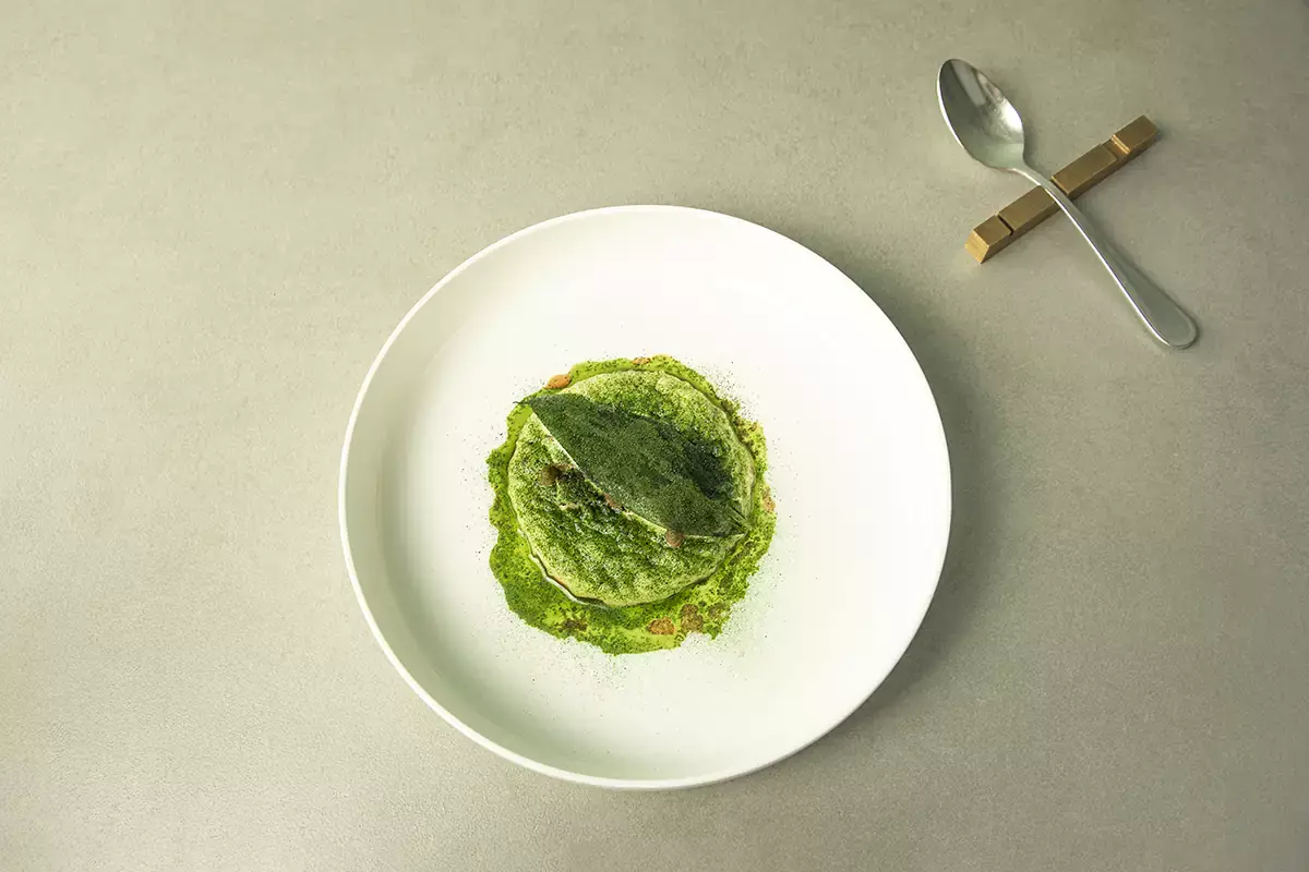 Semini di semola, anguilla fumé, aglio orsino Tutta l’arte di Luca Landi nel nuovo menu de Il Lunasia