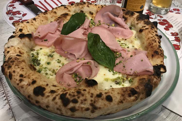 (La semplicità della pizza secondo l'etica di Pizzium)