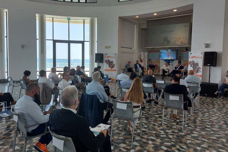 Da Senigallia parte un messaggio unitario per la ristorazione italiana - Cuochi e ristoratori  a una voce sola «Avanti insieme e con più umiltà»