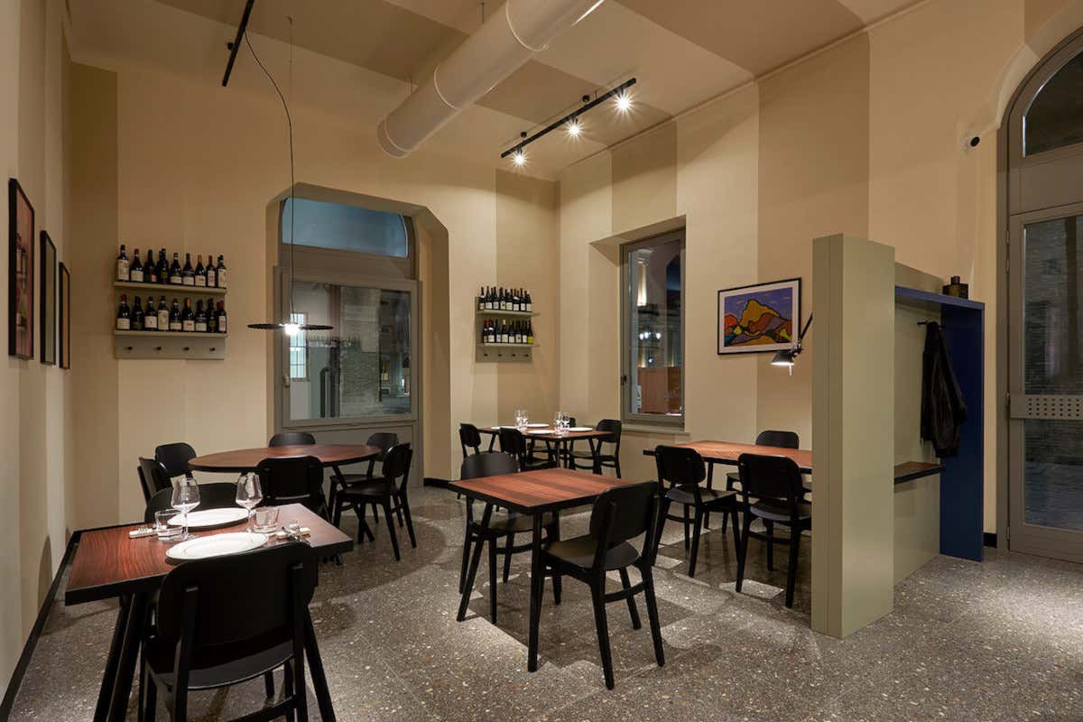 L'interno del locale Mercato Trattoria Pop, a Senigallia un luogo diverso dove regna la carne