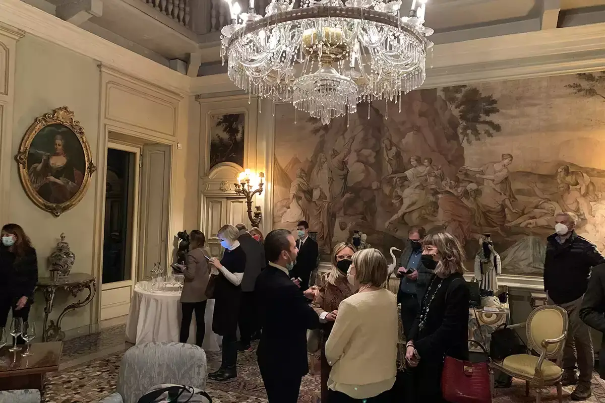 La serata nei saloni della settecentesca Villa Fornace Tenuta Conte Vistarino, la casa del Pinot Nero