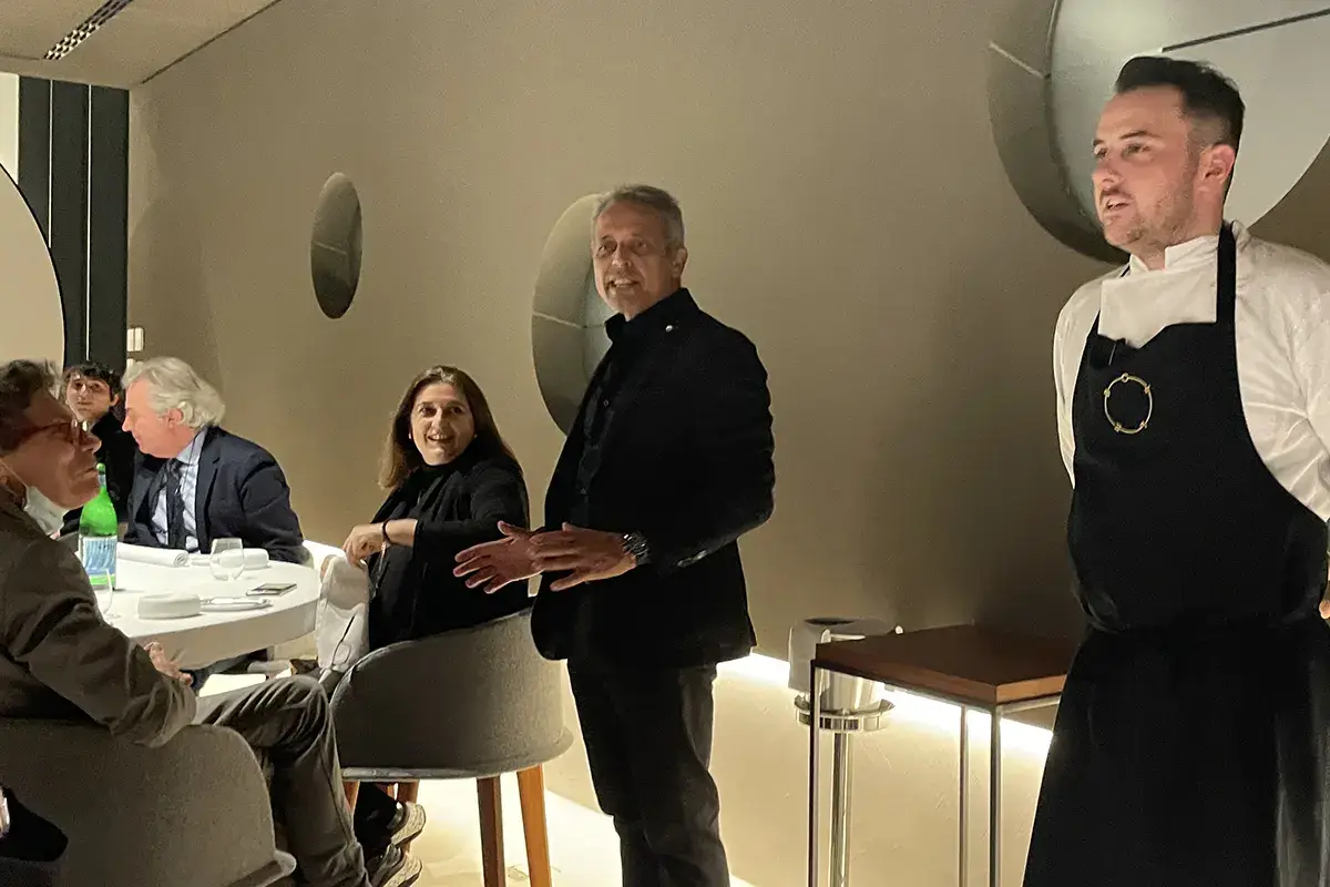 Un momento della serata con lo chef Marco Stagi Bolle Restaurant, il timbro di Pentole Agnelli sulla ristorazione bergamasca