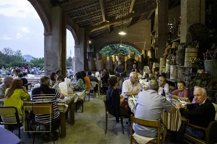 Conoscenza dei prodotti, del territorio e... naturalmente, convivialit&agrave;