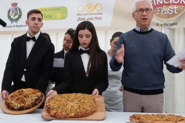Mario Liberto (In 26mila allo Sfincione Fest Trionfo per la focaccia bagherese)