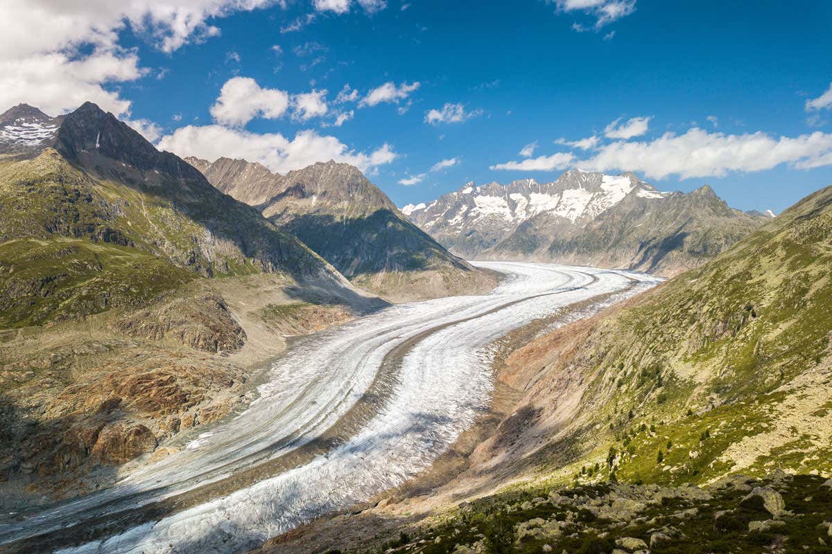 Vacanze attive in Vallese: escursioni, mountain bike e enogastronomia alpina Vacanze attive in Vallese: escursioni, mountain bike e enogastronomia alpina