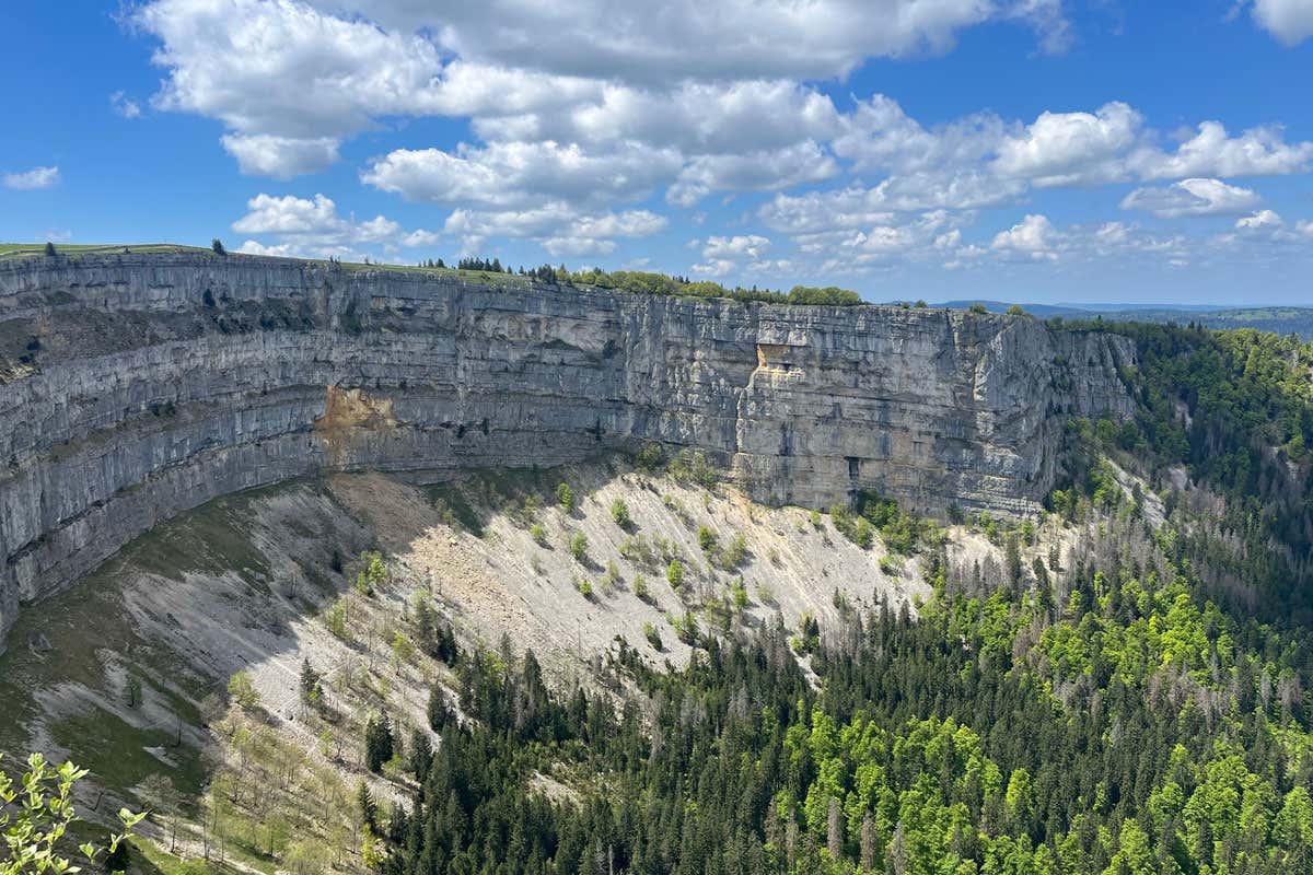 Scoprire Neuchâtel: dal lago agli orologi fino alla produzione di assenzio Scoprire Neuchâtel: dal lago agli orologi fino alla produzione di assenzio