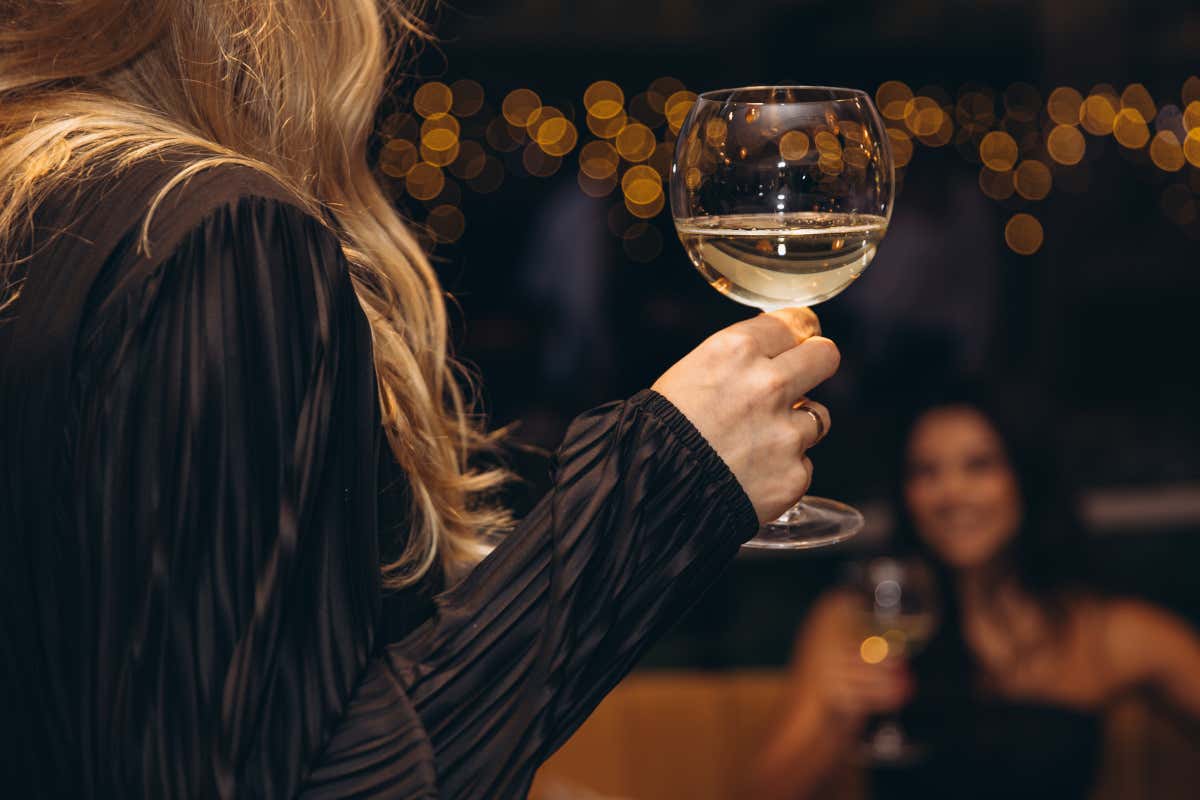 In un servizio al calice di Champagne si vendono anche disponibilità immediata, servizio e conservazione del prodotto