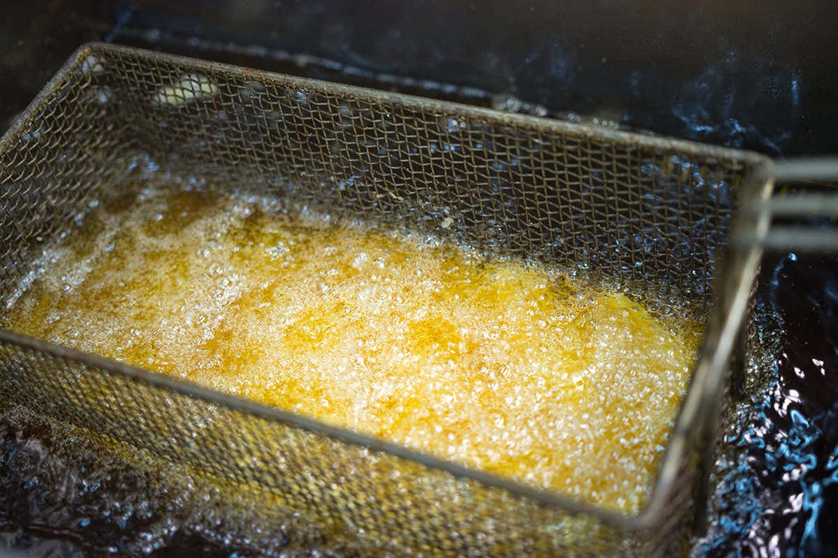 Frittura professionale: tecniche, strumenti e metodologie per un risultato perfetto Frittura professionale: tecniche, strumenti e metodologie per un risultato perfetto