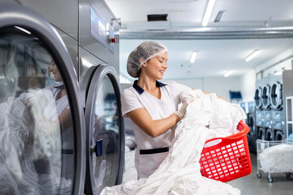 Tra le attività maggiormente interessate dall’outsourcing c’è la lavanderia alberghiera