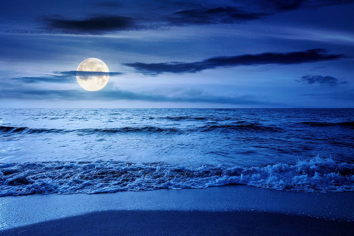 Luna piena d’estate: vivere le 4 notti più attese tra hotel, spa e ristoranti