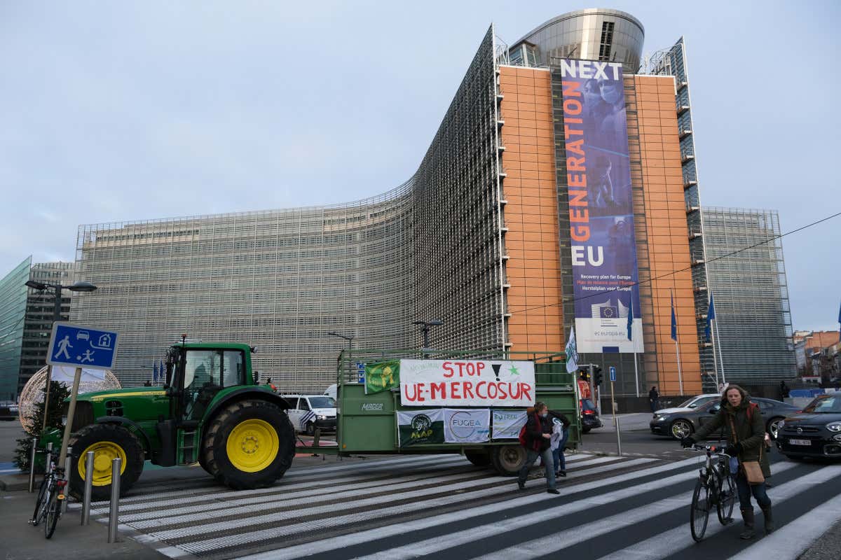 Accordo Ue-Mercosur: proteste e dubbi (anche italiani) frenano il via libero europeo Accordo Ue-Mercosur: proteste e dubbi (anche italiani) frenano il via libero europeo