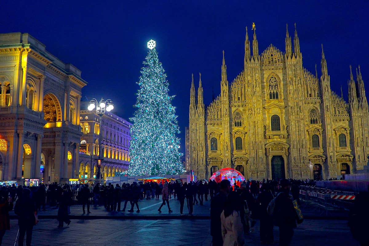 Milano: mercatini di Natale tra luci, artigianato e magia urbana