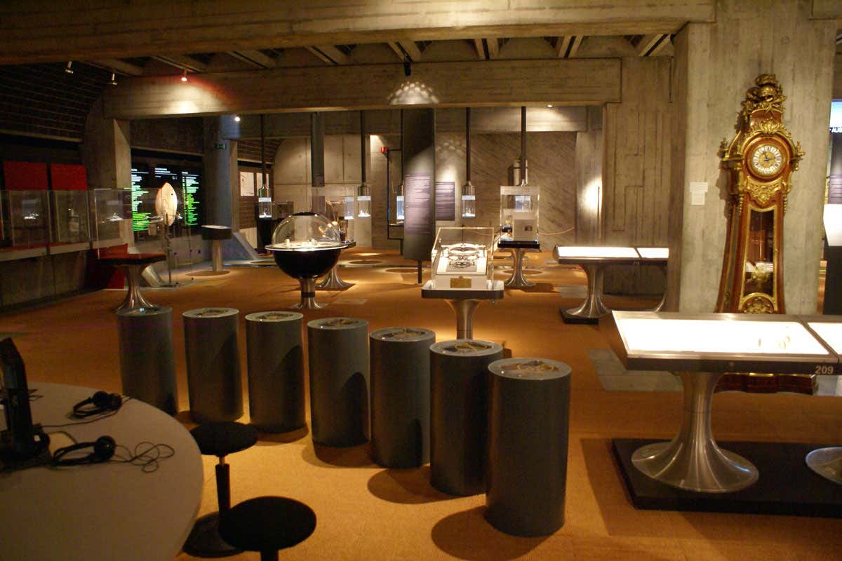 Scoprire Neuchâtel: dal lago agli orologi fino alla produzione di assenzio Scoprire Neuchâtel: dal lago agli orologi fino alla produzione di assenzio