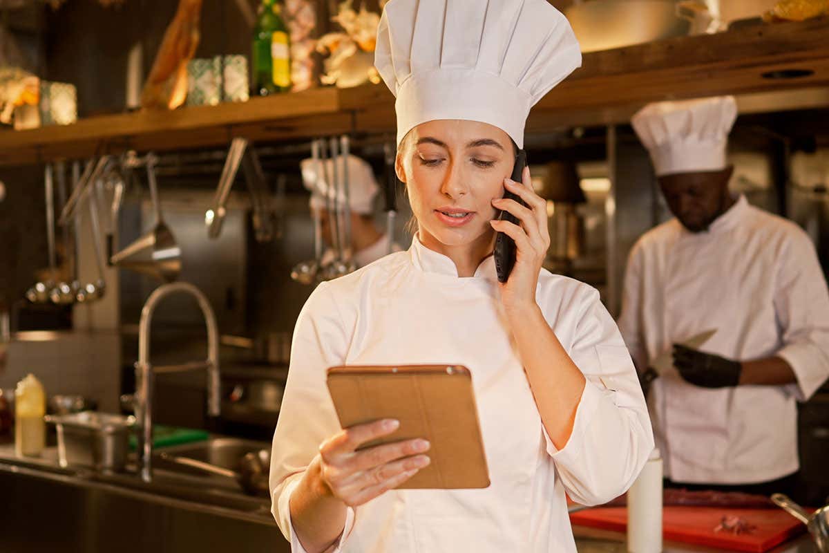 Sempre più locali scelgono il self-order: come funziona e perché piace ai clienti Sempre più locali scelgono il self-order: come funziona e perché piace ai clienti