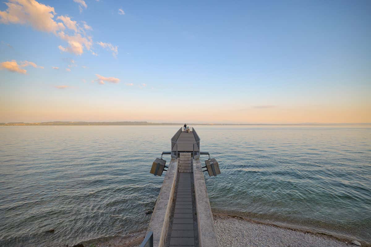 Scoprire Neuchâtel: dal lago agli orologi fino alla produzione di assenzio Scoprire Neuchâtel: dal lago agli orologi fino alla produzione di assenzio