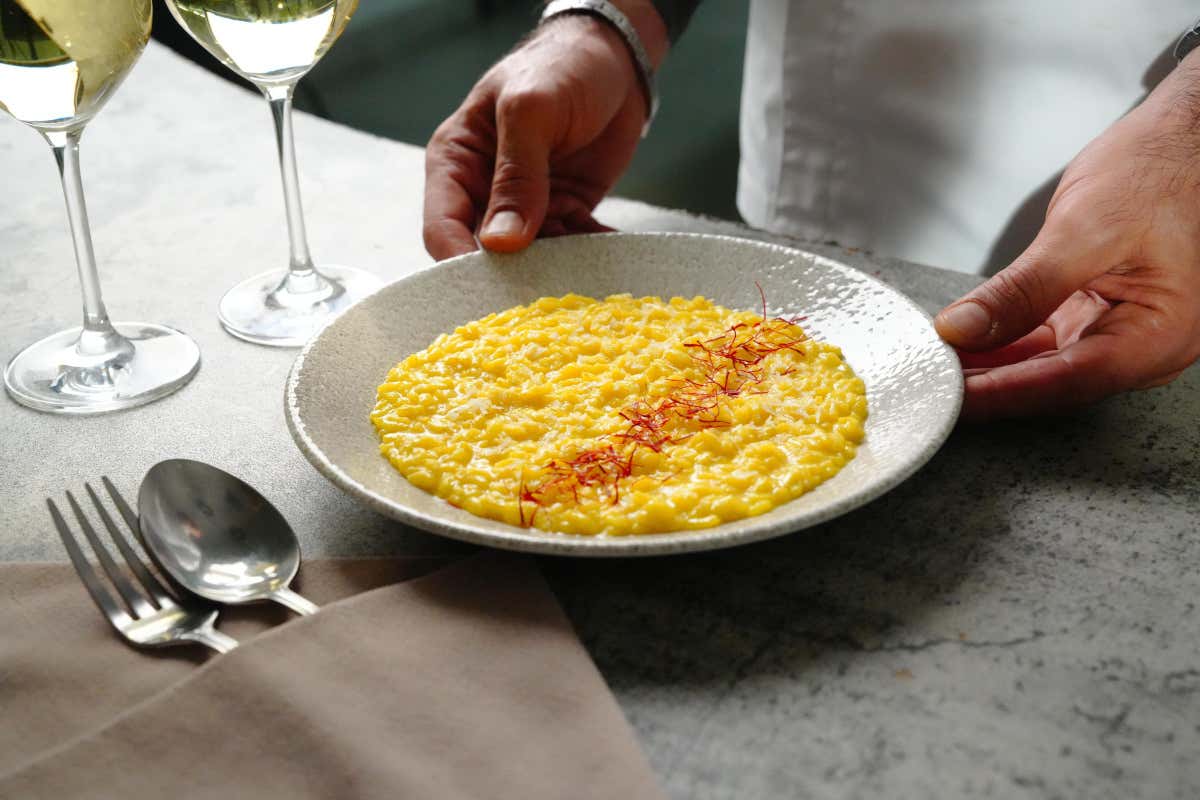 Un risotto alla milanese si sposa bene con uno Champagne Blanc de Blancs (100% uve Chardonnay)