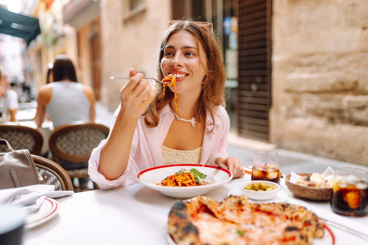 Dietro la ristorazione italiana ci sono professionalità, sacrificio, creatività e un patrimonio di relazioni umane che contribuiscono a tenere unite le comunità