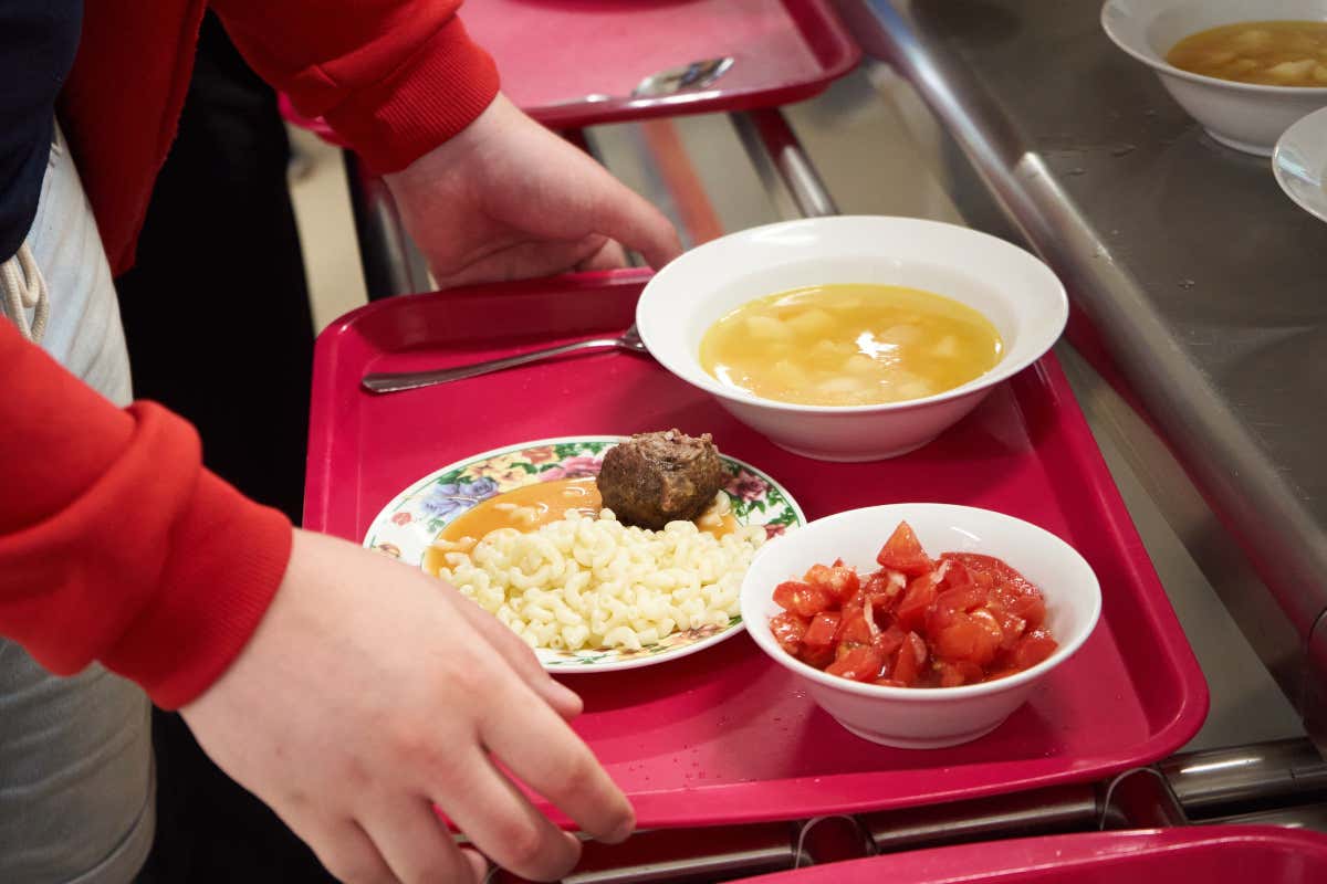 La grande sfida della ristorazione collettiva è la necessità di tenere insieme qualità del servizio, sostenibilità economica, tenuta del lavoro e continuità operativa