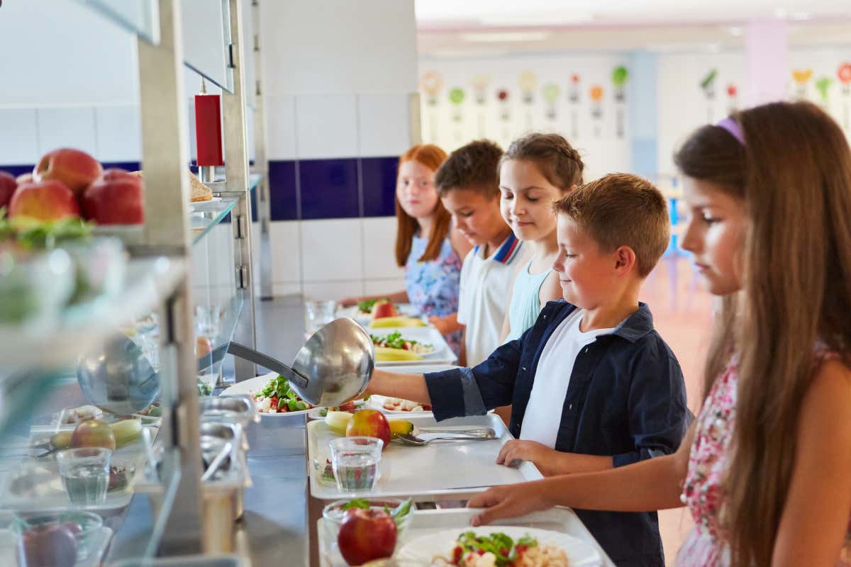 Il futuro delle mense scolastiche si basa su un equilibrio tra cibo sano, sostenibilità economica e gradimento dell'offerta da parte degli studenti