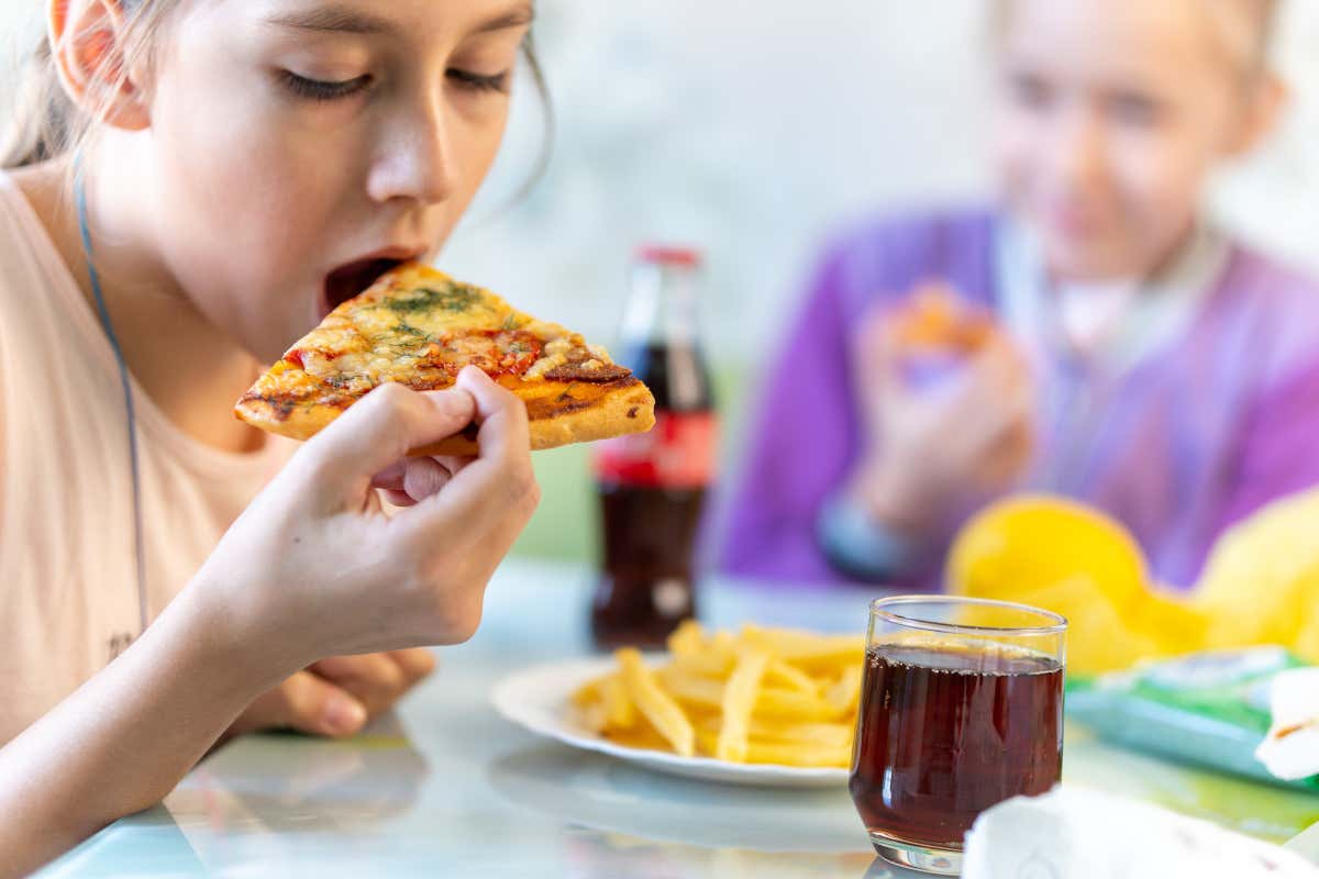 Molti studenti, davanti a costi elevati e pasti meno appetibili, potrebbero optare per cibi meno salutari